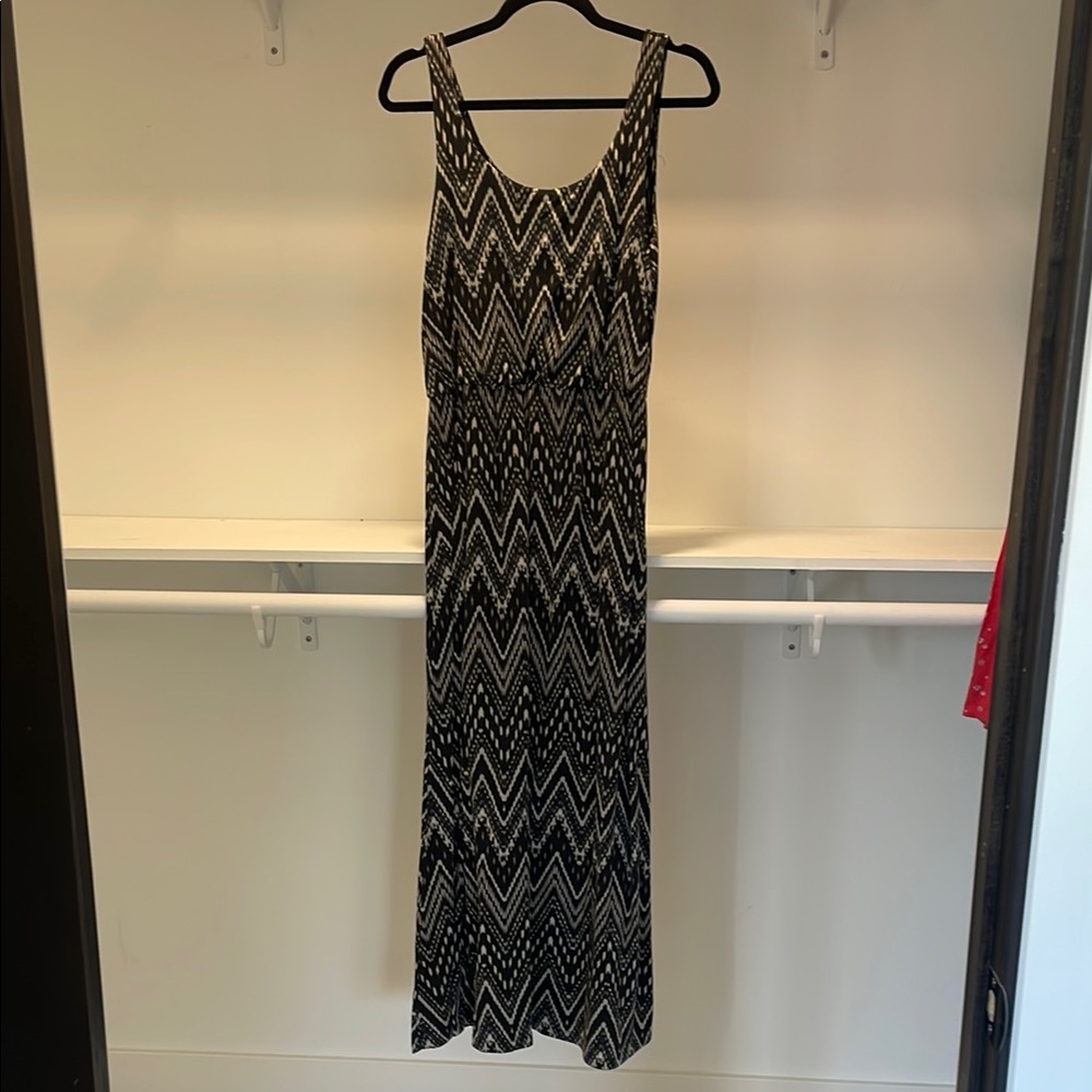 💗 4/$12 Sonoma Black and White Maxi Dress